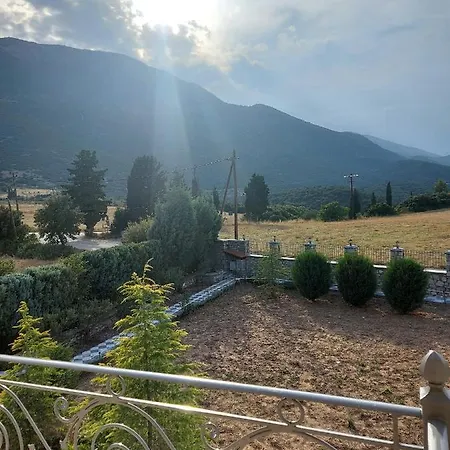Xenios Petritis Homestay *